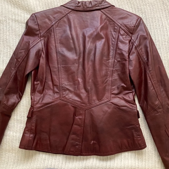 Red leather jacket - Picture 3 of 5